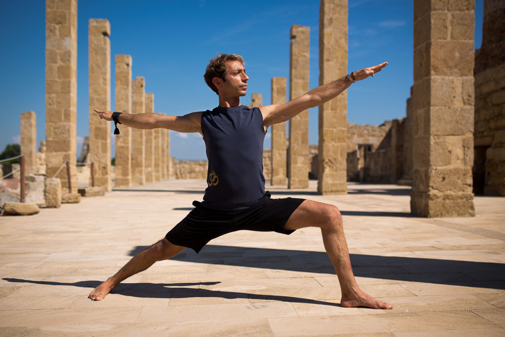 Virabhadrasana o posizione del Guerriero